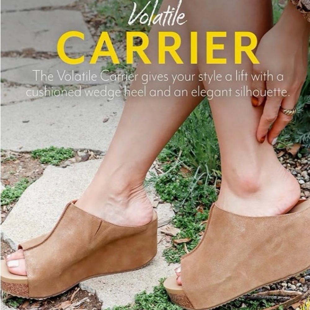 Volatile Chic Snakeskin Patterned Women's Mules N… - image 6